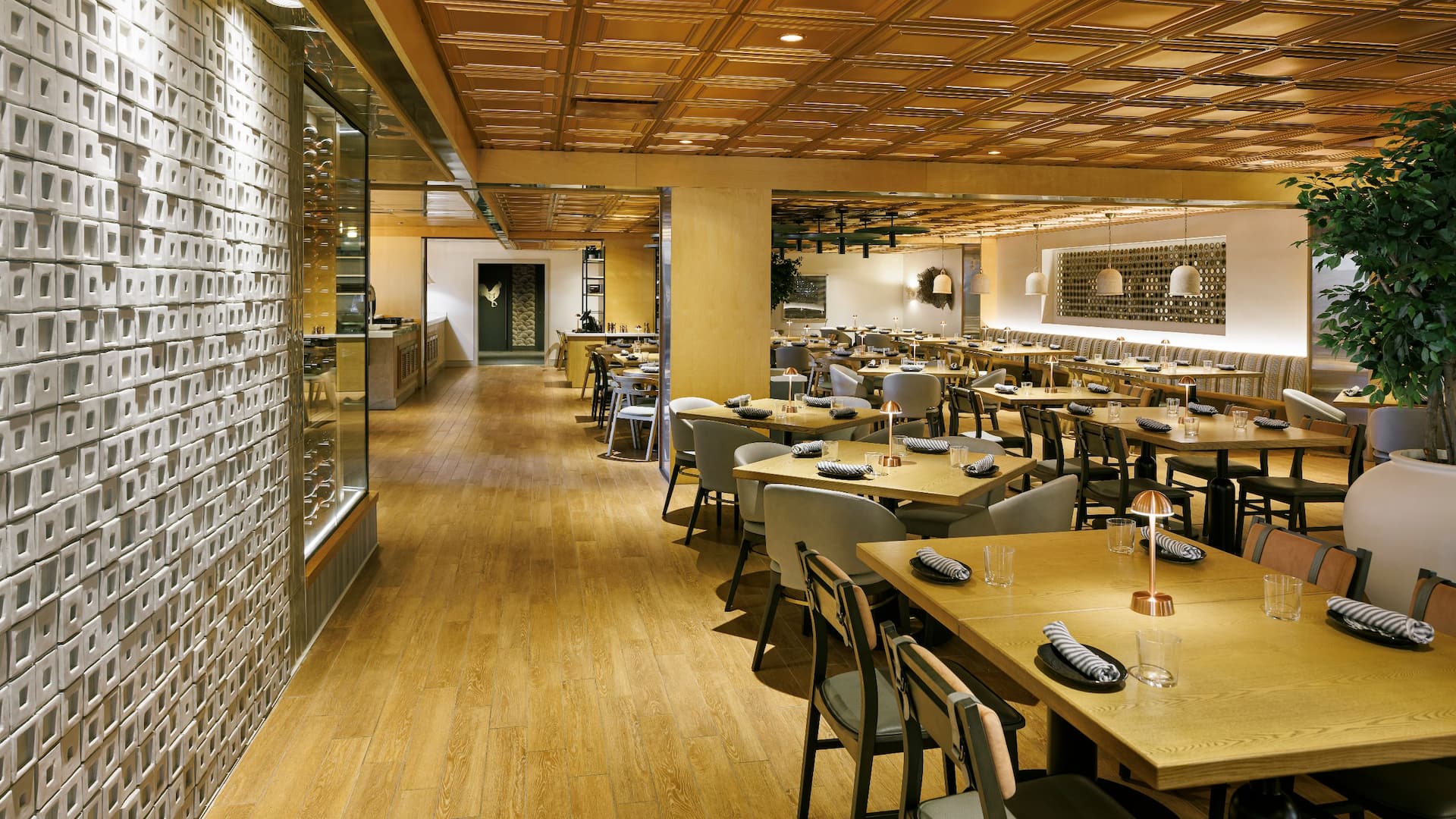 Hyatt Regency Greenville Roost Restaurant Dining Seating