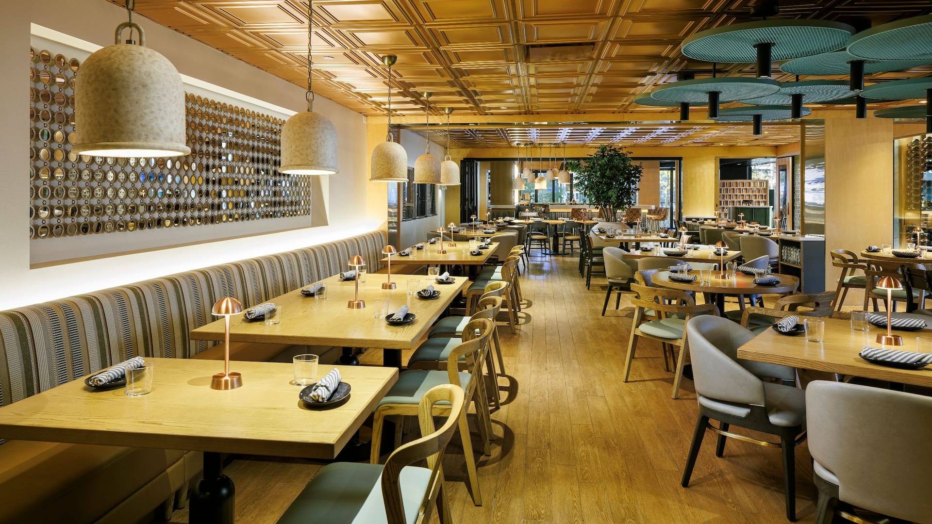 Hyatt Regency Greenville Roost Restaurant Dining Room Bench Seating