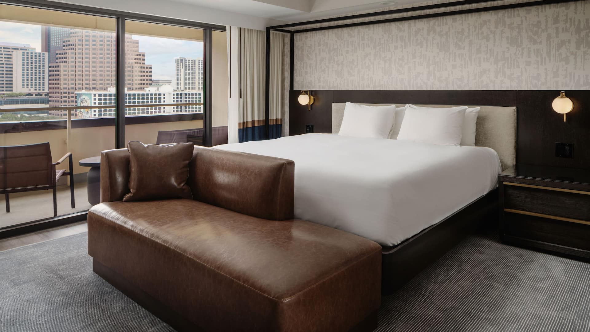 Hyatt Regency Austin Lake View Residence Bedroom