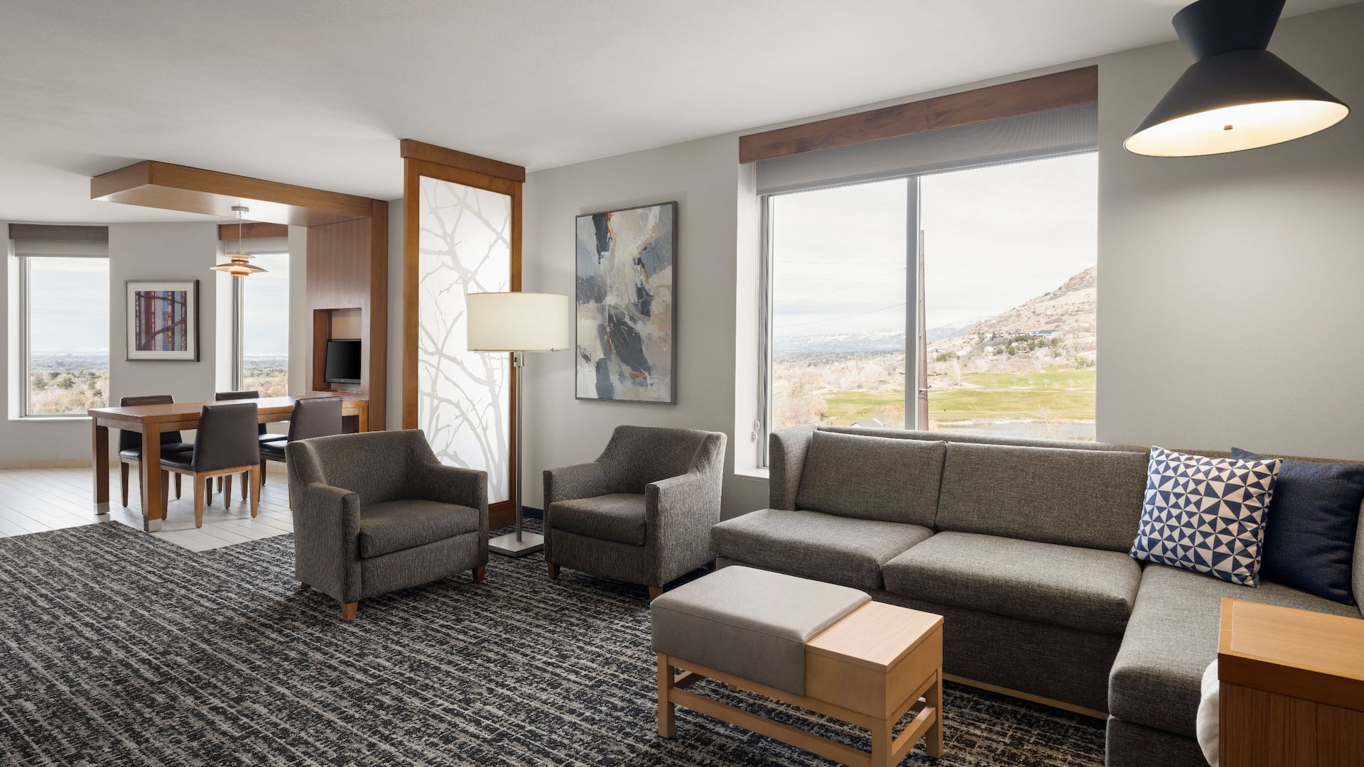 Hyatt Place Salt Lake City/Cottonwood Premium Corner Suite Living Space
