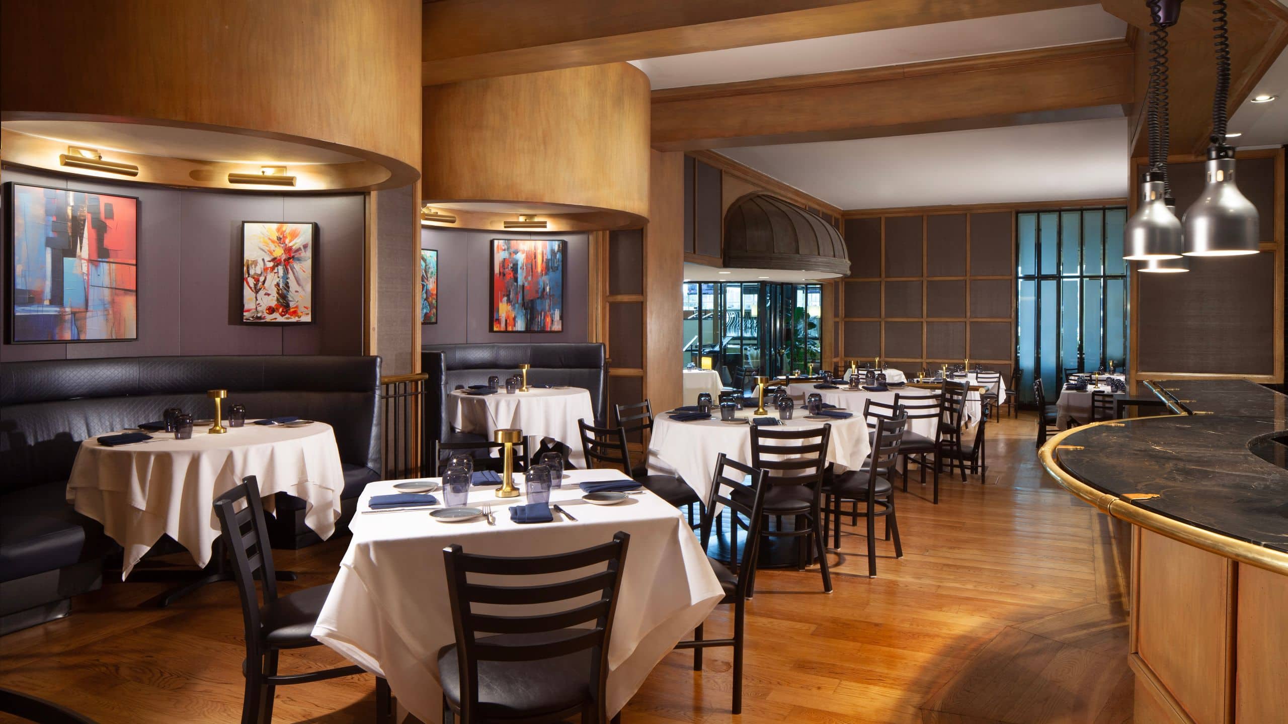 Centennial Restaurant In Downtown Dallas