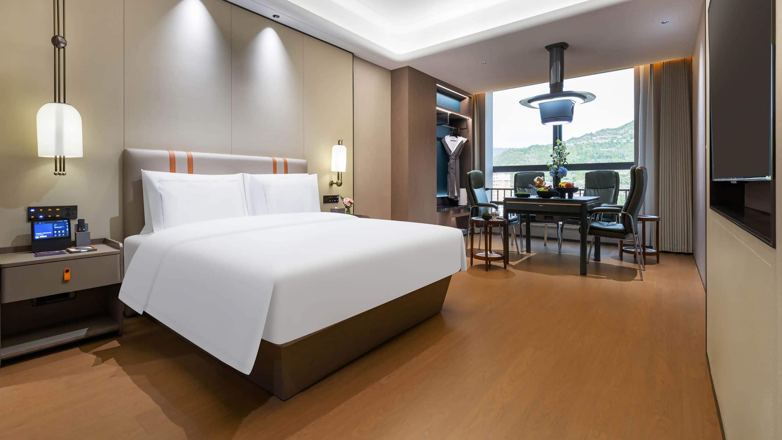 2/3 UrCove Altay Executive King Bed