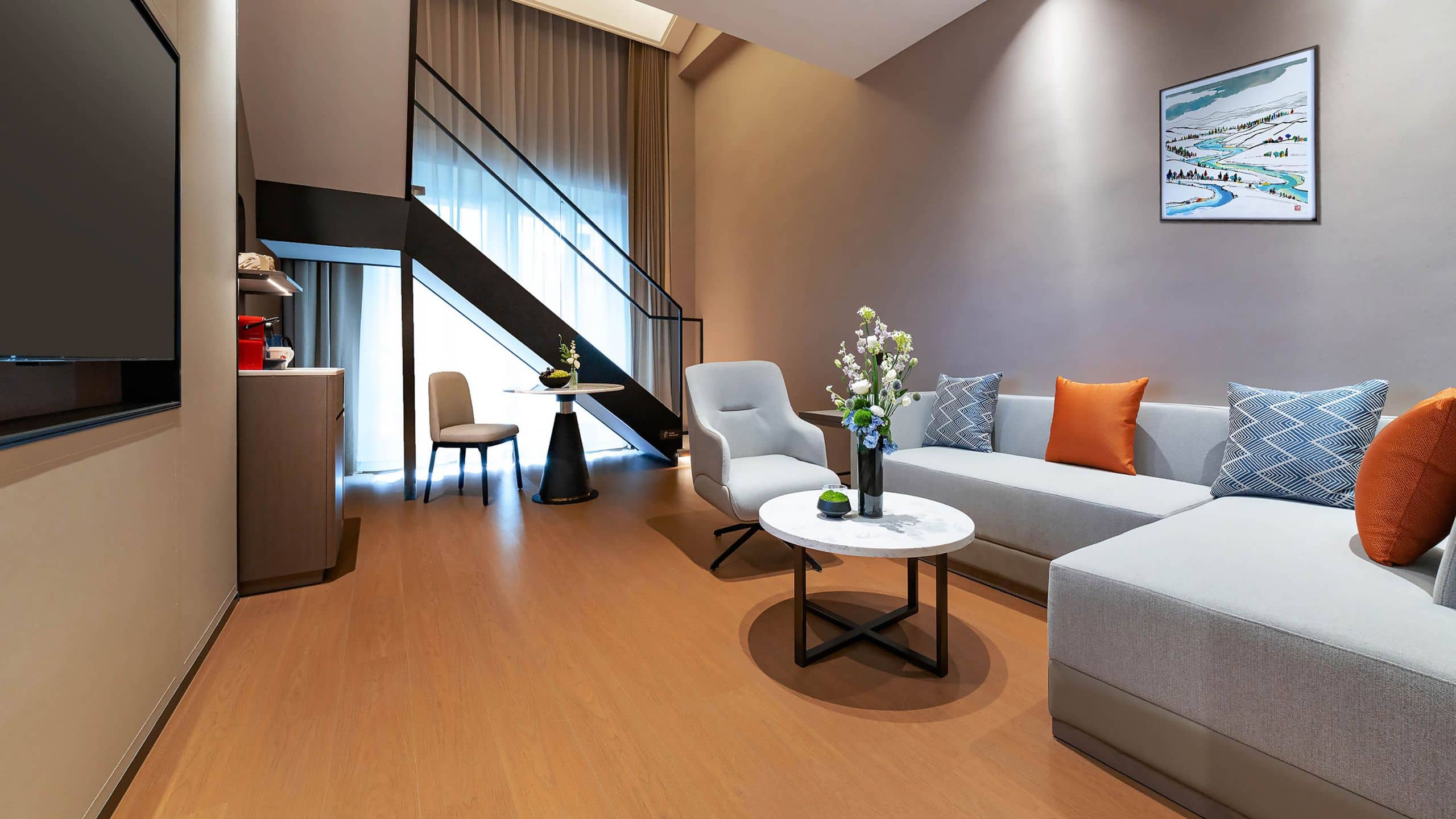 3/4 UrCove Altay Loft Family Suite Sofa