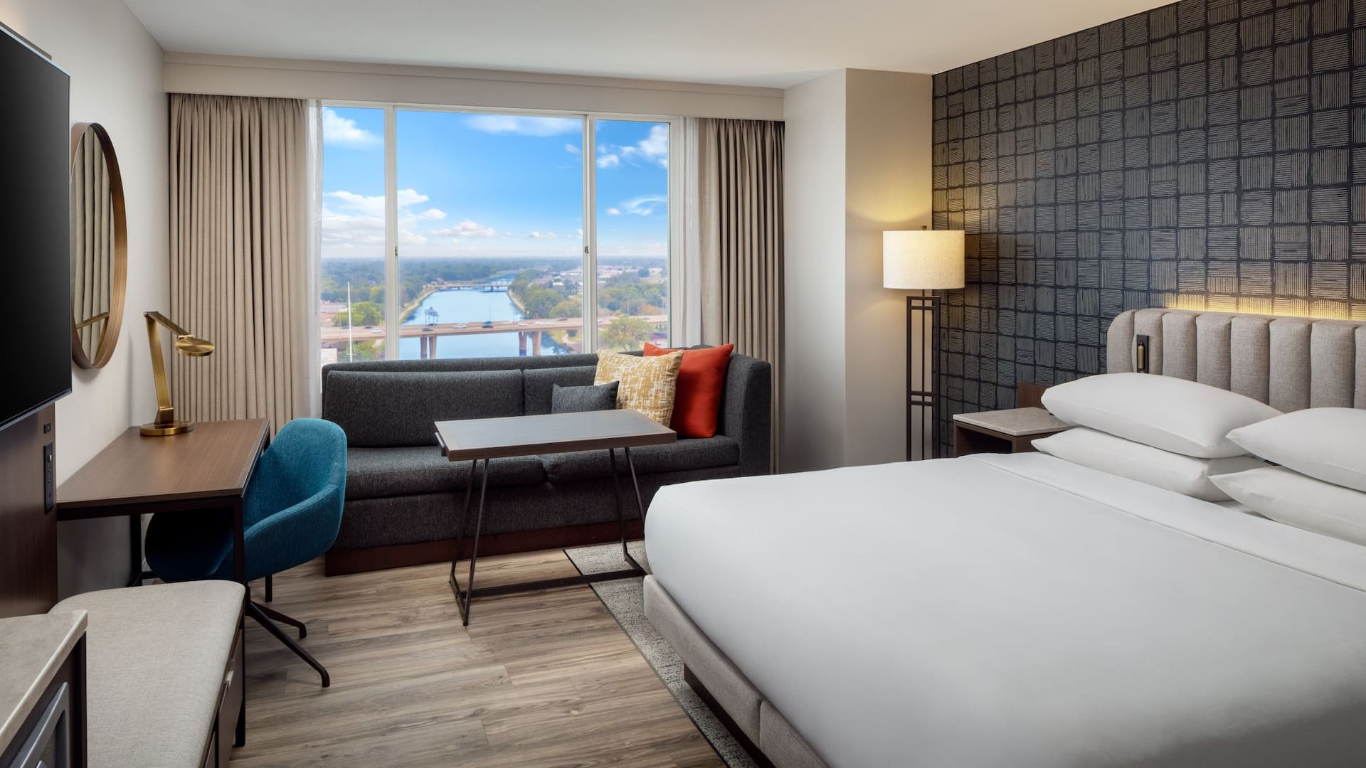 Hyatt Regency Wichita King Room