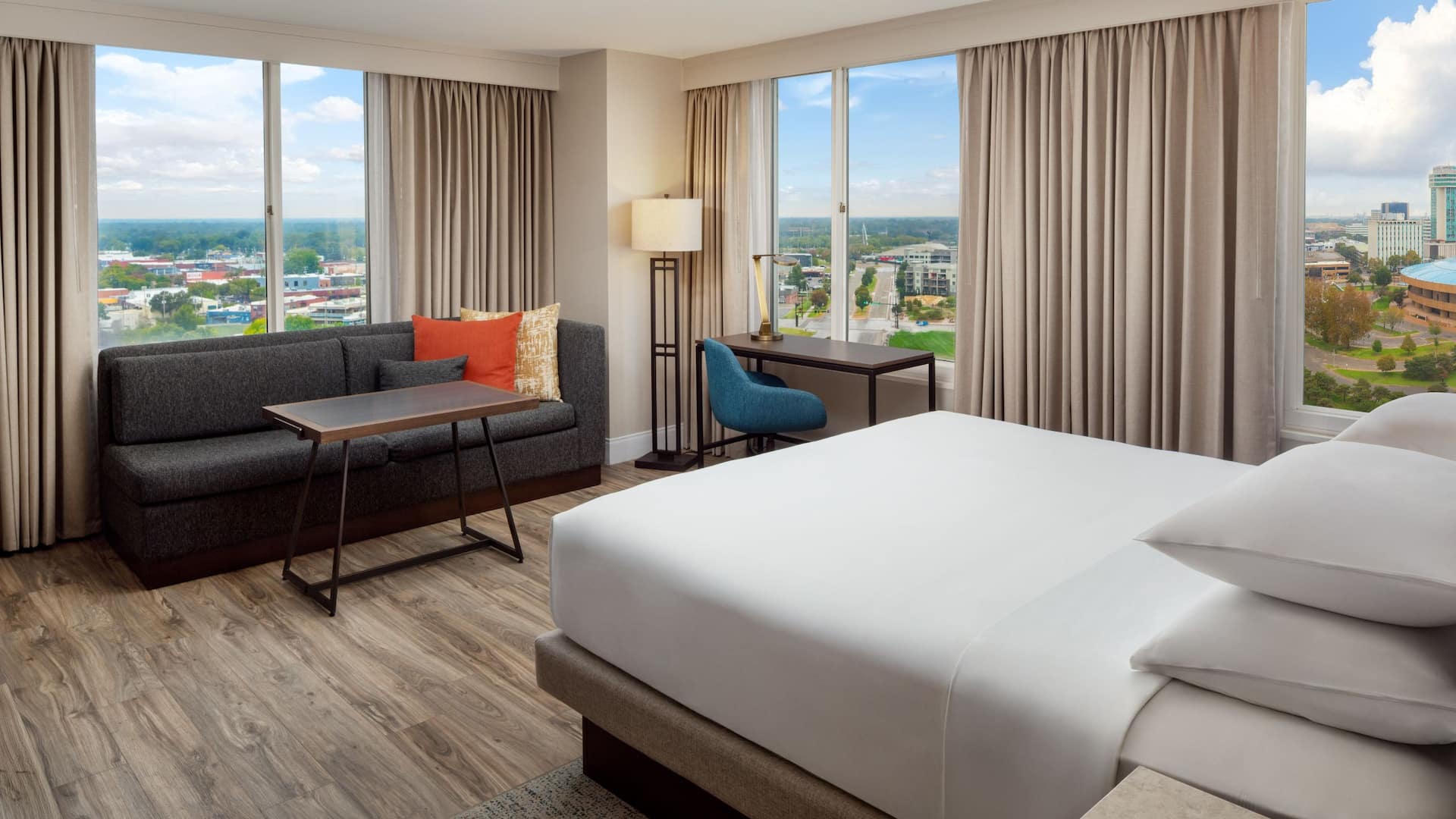 Hyatt Regency Wichita Corner King Guestroom