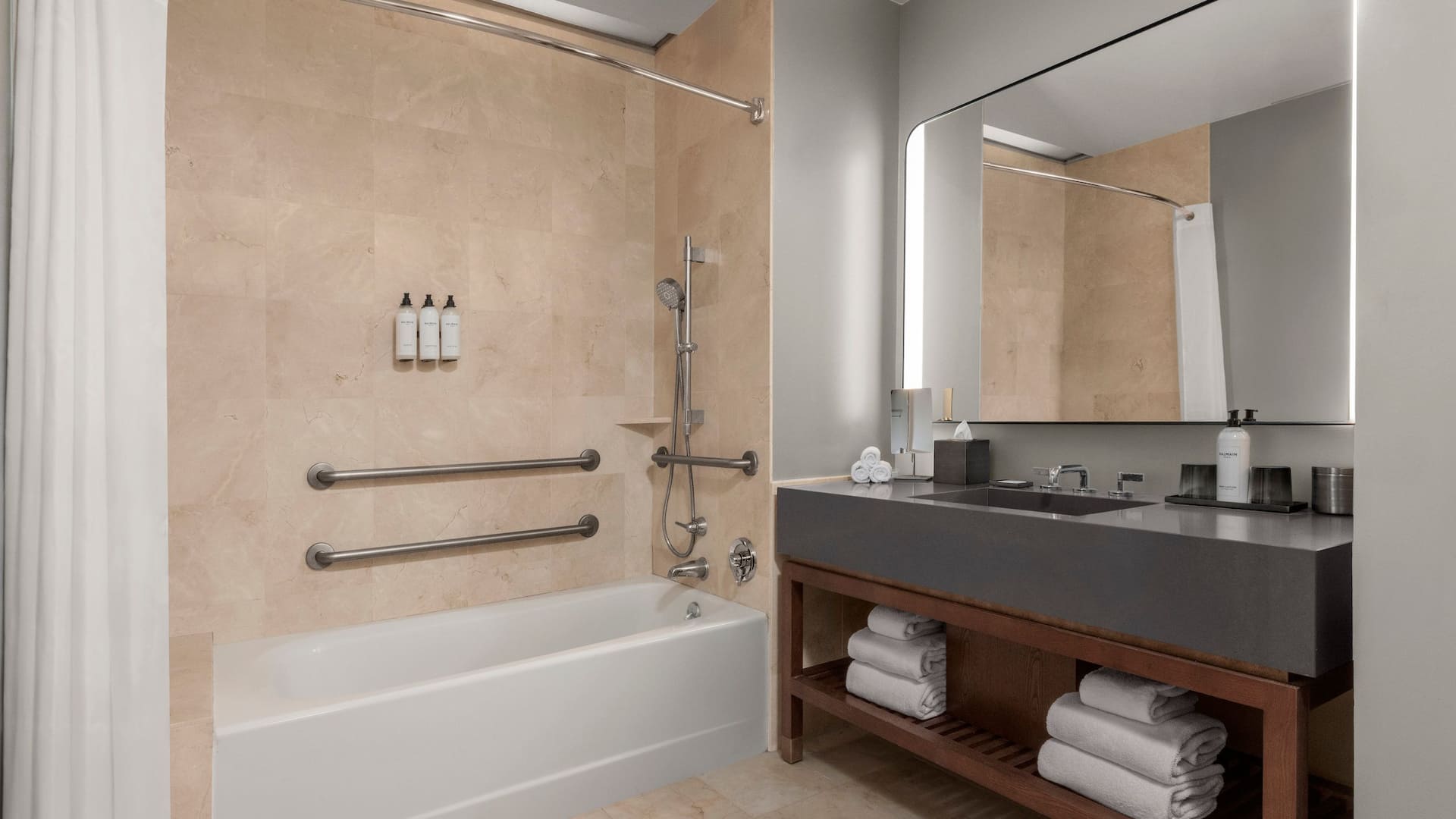 2 of 2 Grand Hyatt Indian Wells Resort & Villas Queen Queen Bed Patio