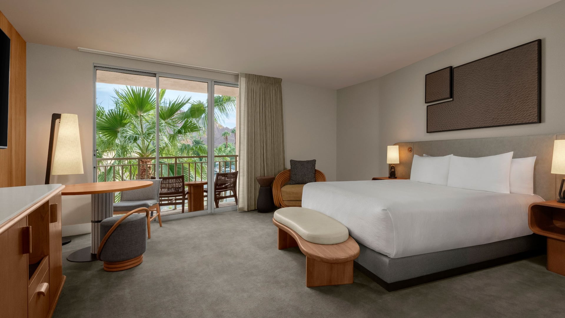 1 of 2 Grand Hyatt Indian Wells Resort & Villas King Step Down