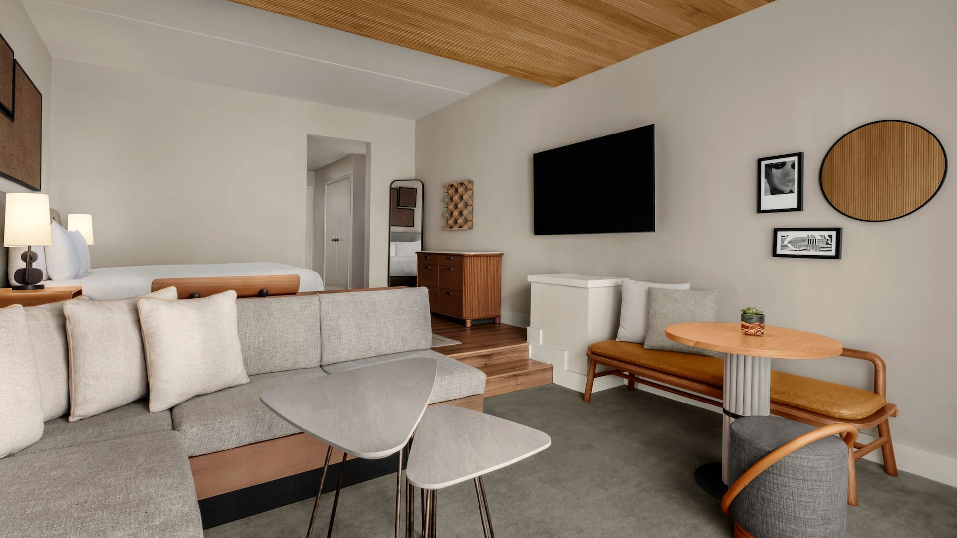 2 of 3 Grand Hyatt Indian Wells Resort & Villas King Step Down