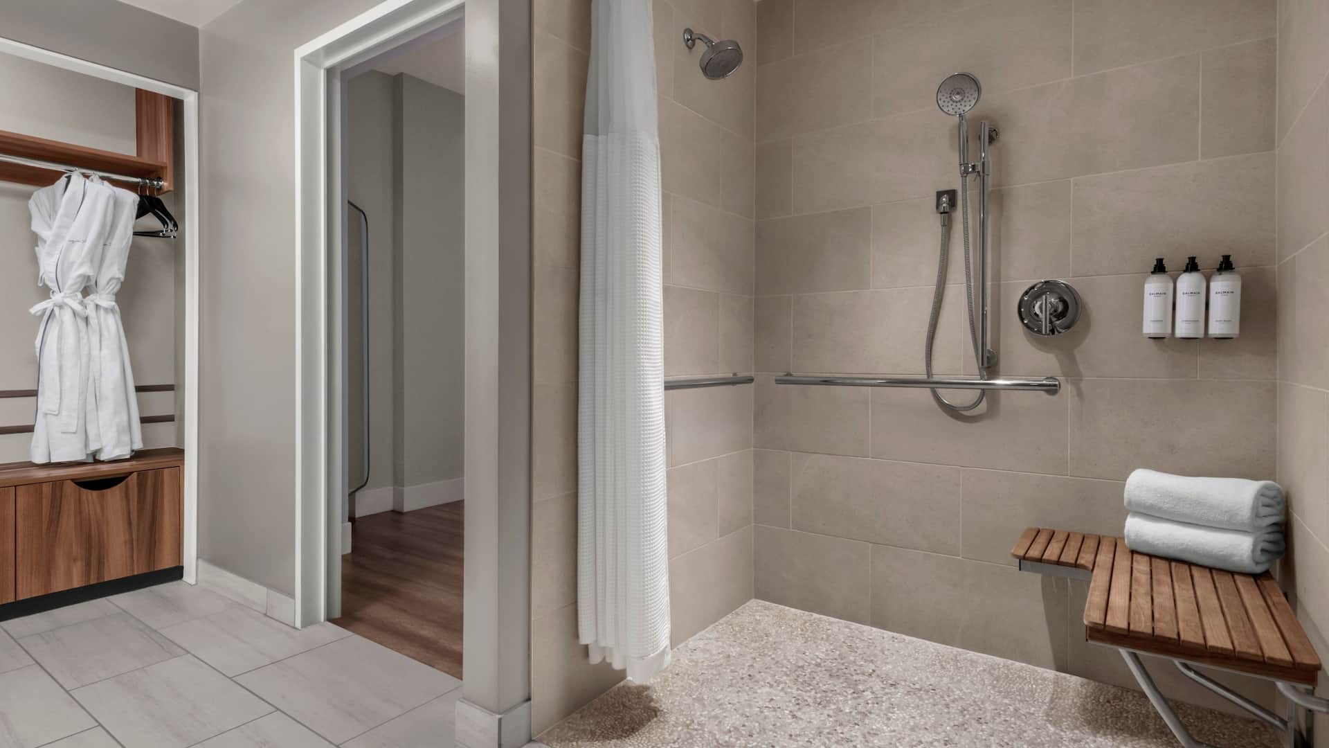 3 of 3 Grand Hyatt Indian Wells Resort & Villas Penthouse Suite Table Patio