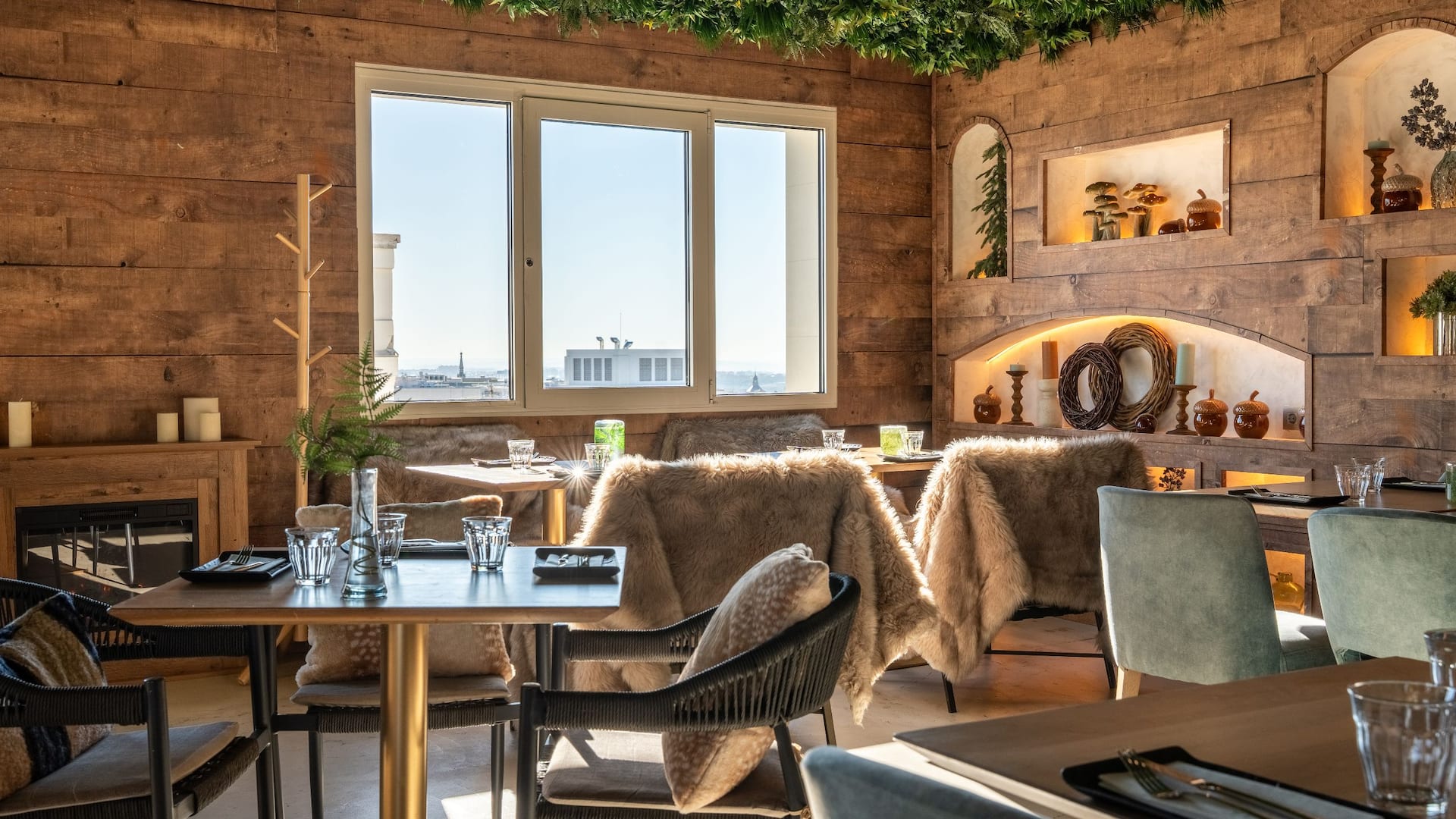 5 de 5 Hyatt Centric Gran Via Madrid Window Light