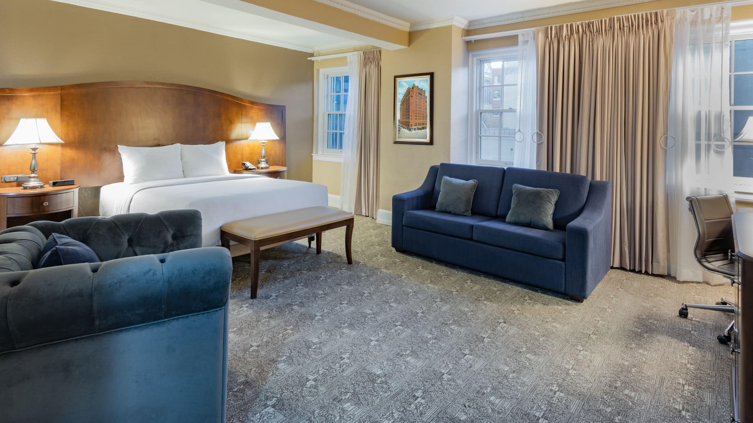 Americus Hotel Standard Accessible King Guestroom And Seating