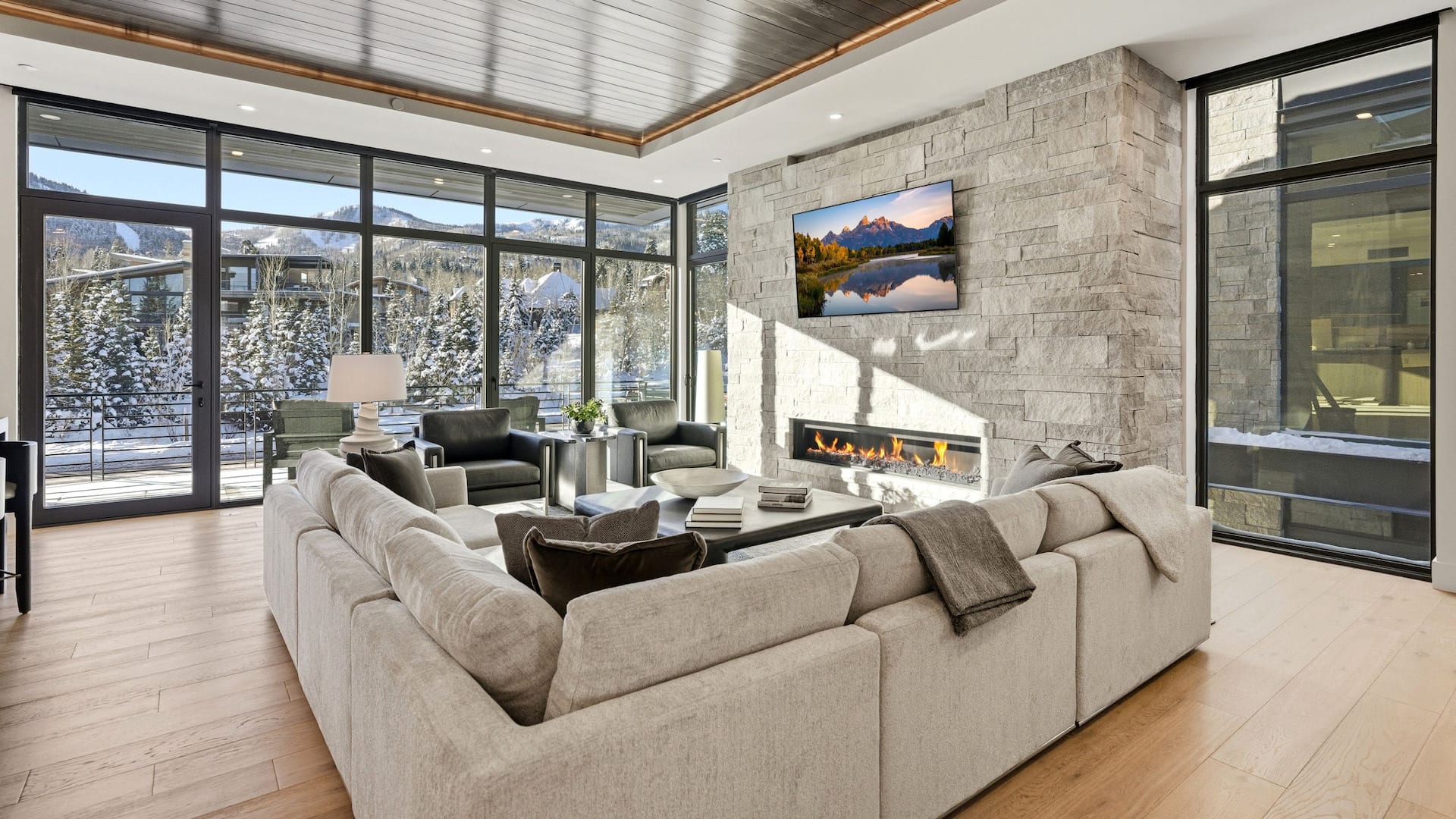 第 4，共 6 Hyatt Centric Park City Main Living Room Big Windows