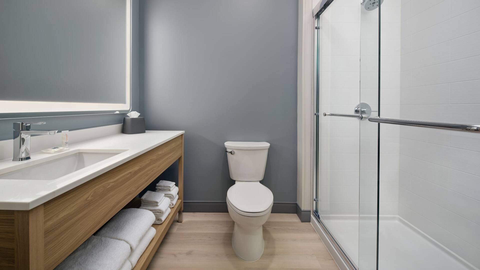 6 of 6 Hyatt Studios Huntsville Standard Bathroom