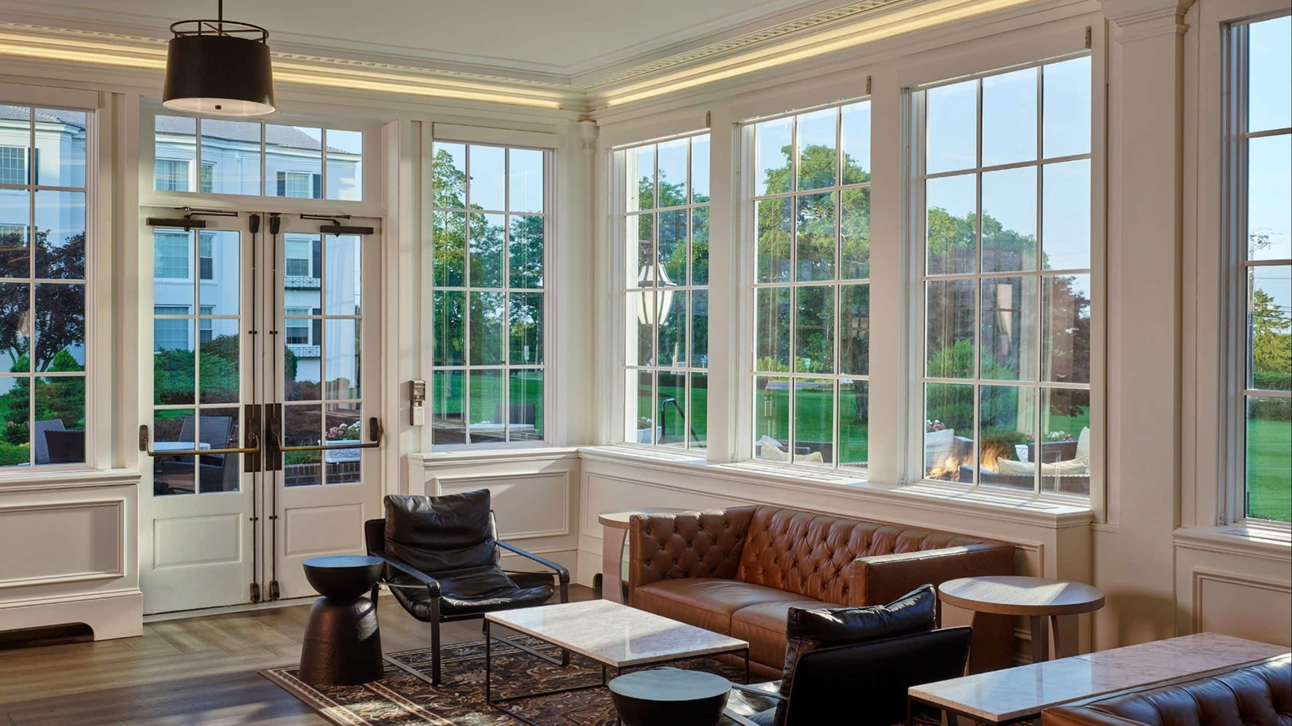 Seaview Hotel Lobby Bar