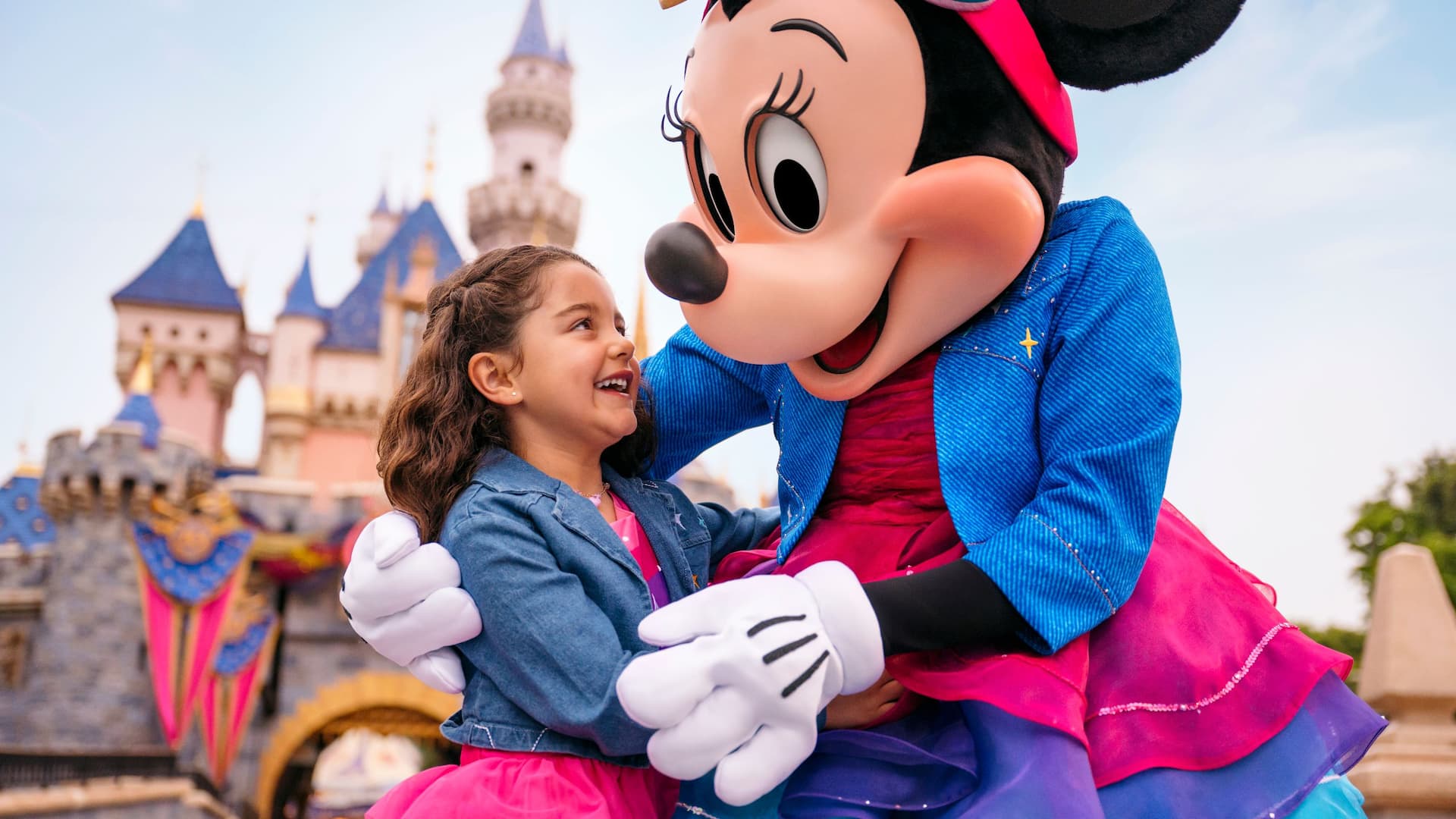 Hyatt Regency Orange County DLR Child With Mickey