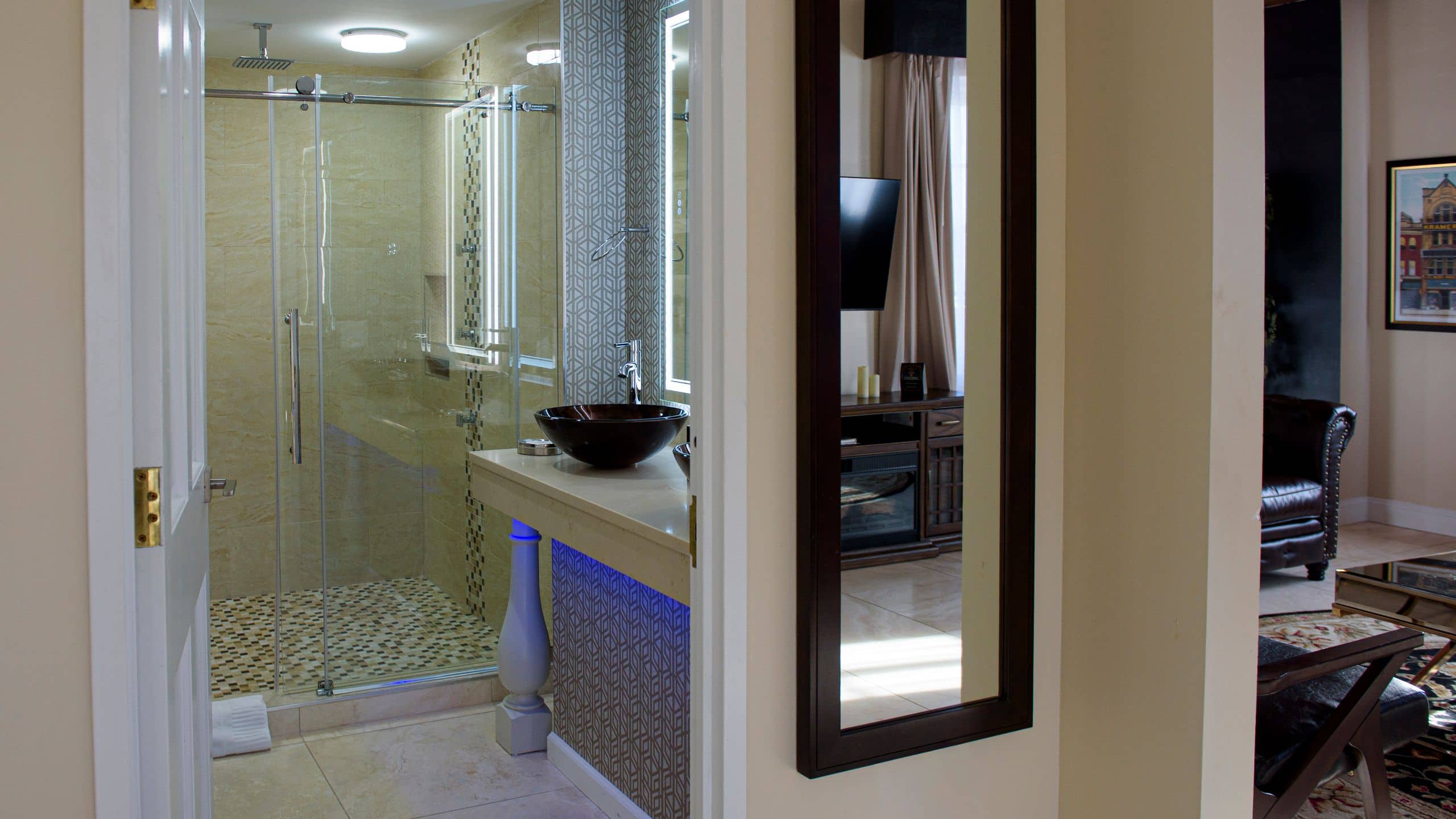 4 of 4 Americus Hotel Penthouse Bathroom