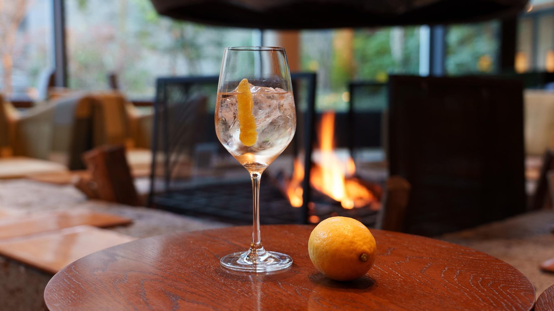 6/8 Hyatt Regency Hakone Resort and Spa Living Room Seasonal Spritzer Lemon