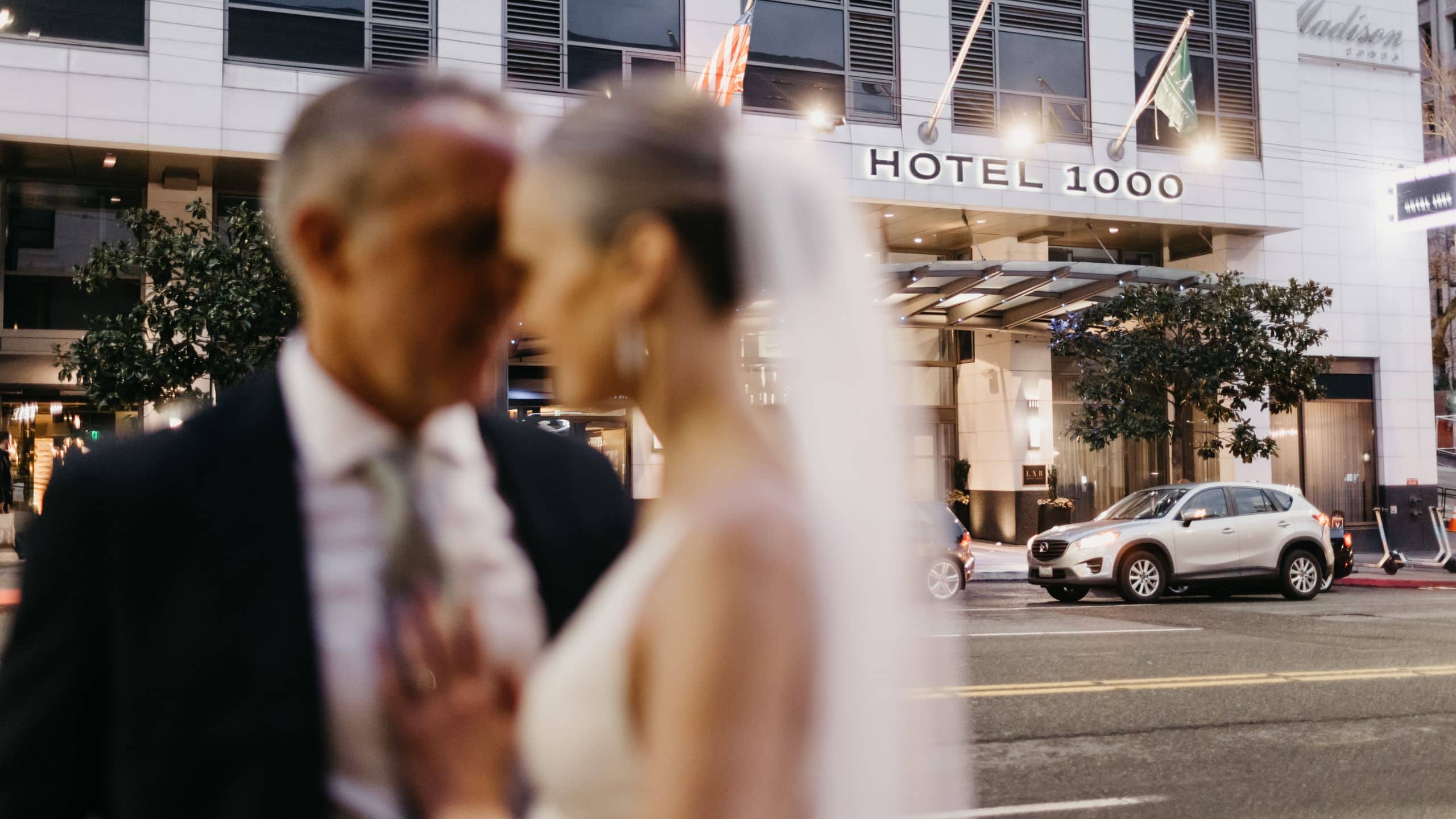 Hotel 1000 Couple Hotel Entrance